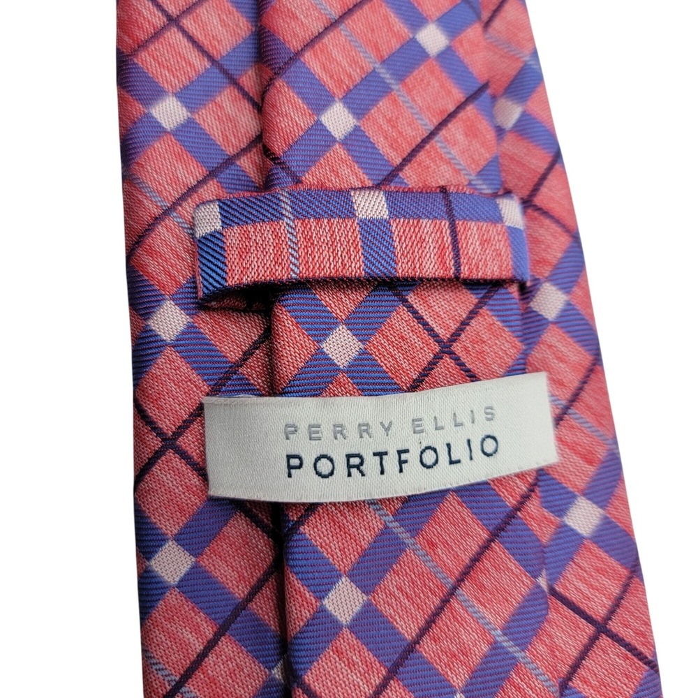 Perry Ellis Portfolio Red Purple Plaid Mens Necktie 100% Polyester - Picture 3 of 11